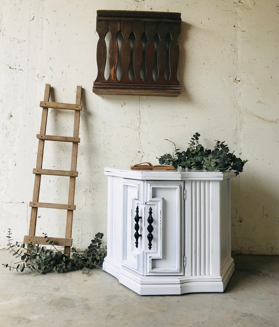 Pretty Vintage Hexagon Single End Table