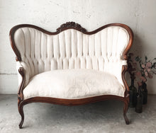 Load image into Gallery viewer, Chic Vintage Victorian Tufted Settee