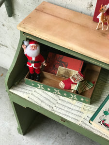 Adorable Small Roll Top Desk or Mail Station