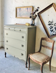 Beautiful Antique Chest of Drawers