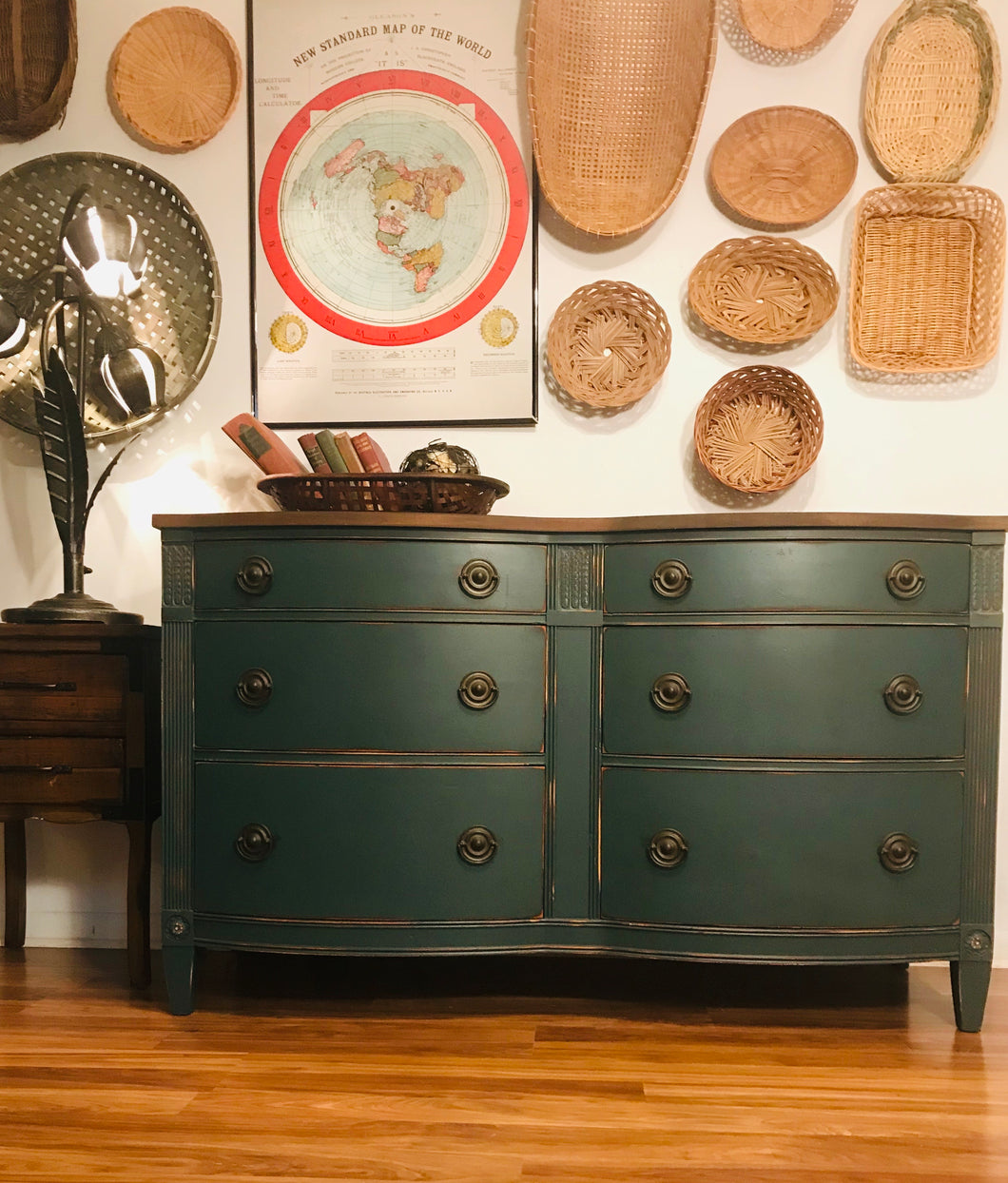 Classy Solid Serpentine Dresser