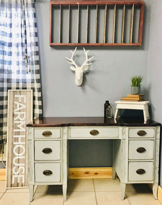 Beautiful & Classy Antique Desk (No chair)