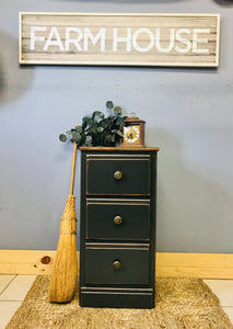 Classy Black Farmhouse Single End Table/Nightstand