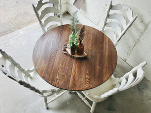 Beautiful Vintage Round Farmhouse Table & Chairs Set