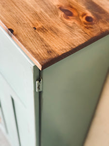 Amazing Farmhouse Pantry Cabinet