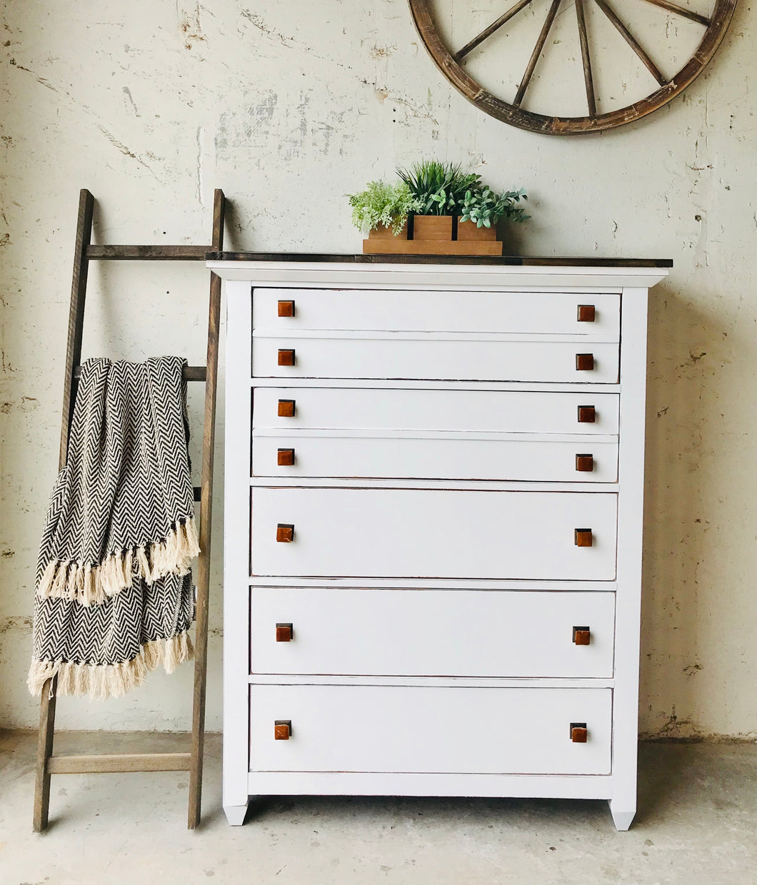 Pretty Modern Farmhouse Chest of Drawers