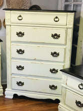 Load image into Gallery viewer, Amazing Solid Wood Vintage Yellow Dresser Set