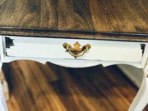 Classy Single Vintage End Table