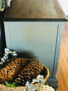 Pretty Wood Antique Dresser w/Mirror