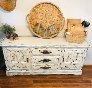 Shabby Chic Buffet Table