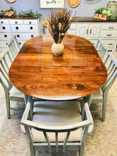 Load image into Gallery viewer, Beautiful Vintage MCM Table &amp; Chairs