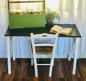 Adorable Farmhouse Kid’s Desk & Chair