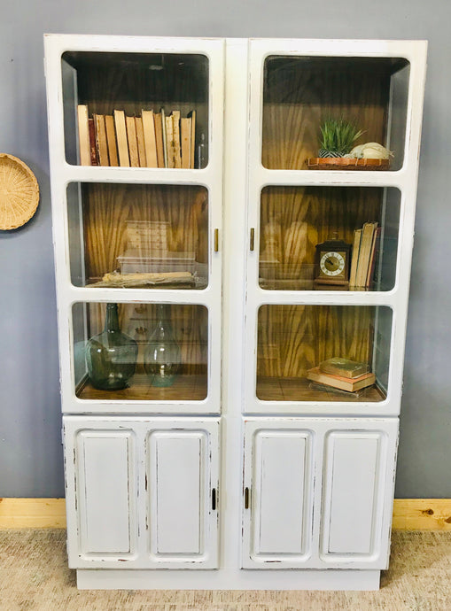 Awesome Vintage Display or China Cabinet