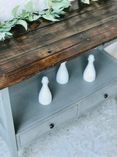 Load image into Gallery viewer, Beautiful Farmhouse Entryway Table or Coffee Bar