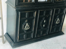 Load image into Gallery viewer, Stunning Vintage China Cabinet